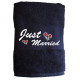 Serviette "Just Married" cadeau pour mariage lesbien et gay