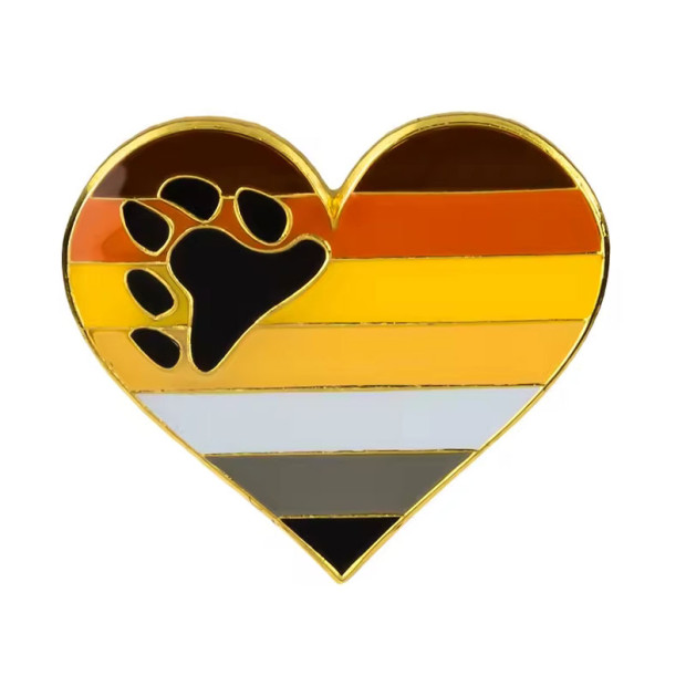 Pin's Coeur Bear